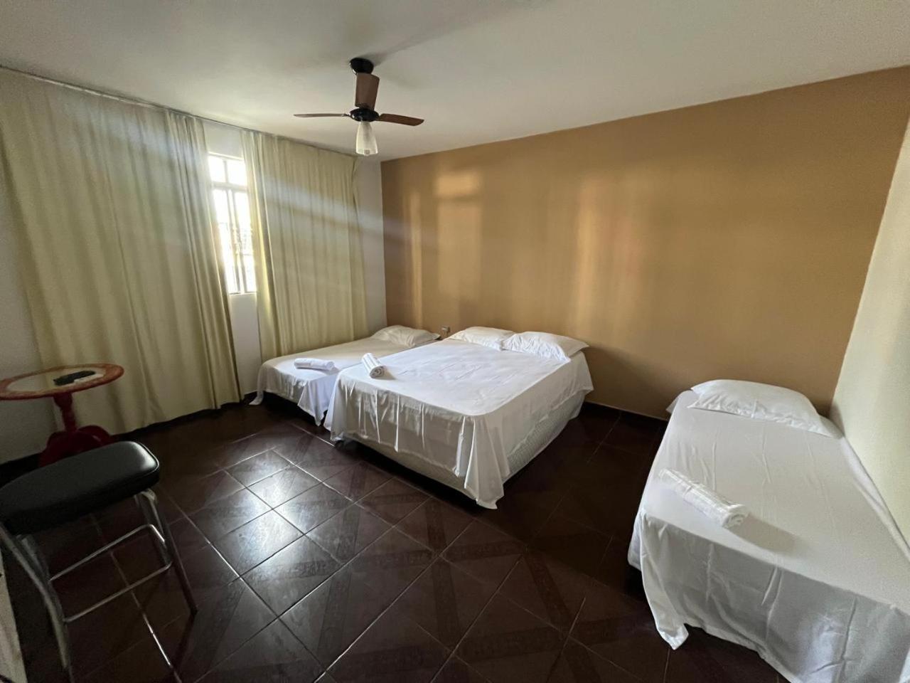 Casa Quintal Bueno! 5 Quartos Com Ar Split E Internet Ultra! Perto Do Melhor De Goiania! Marista Parques Areiao E Vaca Brava Hospital Premium Mater Dei Blue Fit Perdomo Goiania Shopping! Exterior photo