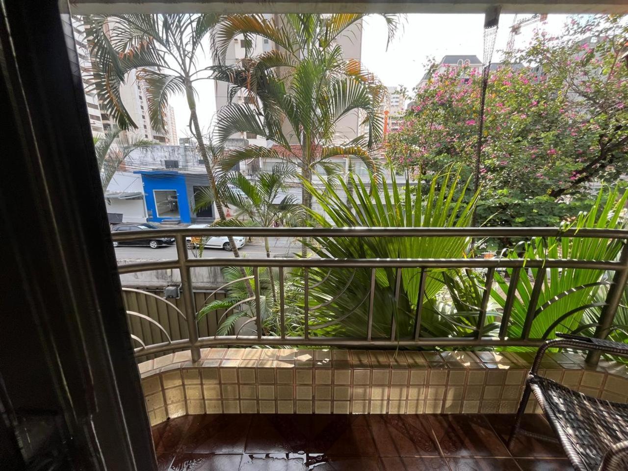 Casa Quintal Bueno! 5 Quartos Com Ar Split E Internet Ultra! Perto Do Melhor De Goiania! Marista Parques Areiao E Vaca Brava Hospital Premium Mater Dei Blue Fit Perdomo Goiania Shopping! Exterior photo
