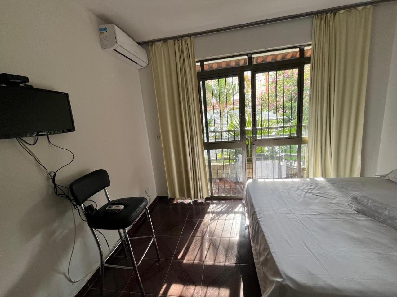 Casa Quintal Bueno! 5 Quartos Com Ar Split E Internet Ultra! Perto Do Melhor De Goiania! Marista Parques Areiao E Vaca Brava Hospital Premium Mater Dei Blue Fit Perdomo Goiania Shopping! Exterior photo